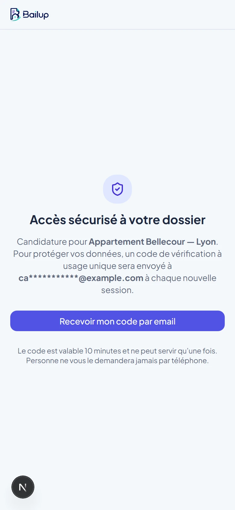 Écran « Accès sécurisé à votre dossier » de Bailup sur mobile, avec le bouton Recevoir mon code par email